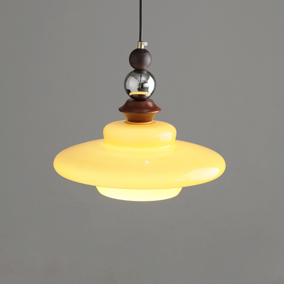 Średniowieczna beżowa lampa wisząca do jadalni ze szklanym kloszem