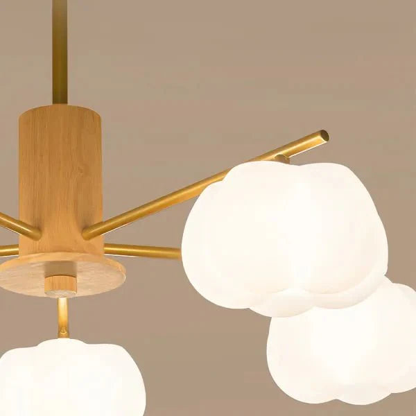 Kreatywna lampa sufitowa z drewna i bawełnianych kulek do salonu
