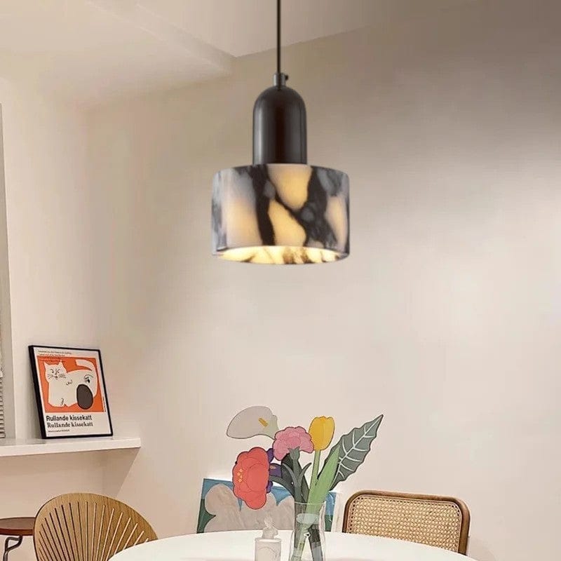 Czarna marmurowa lampa wisząca