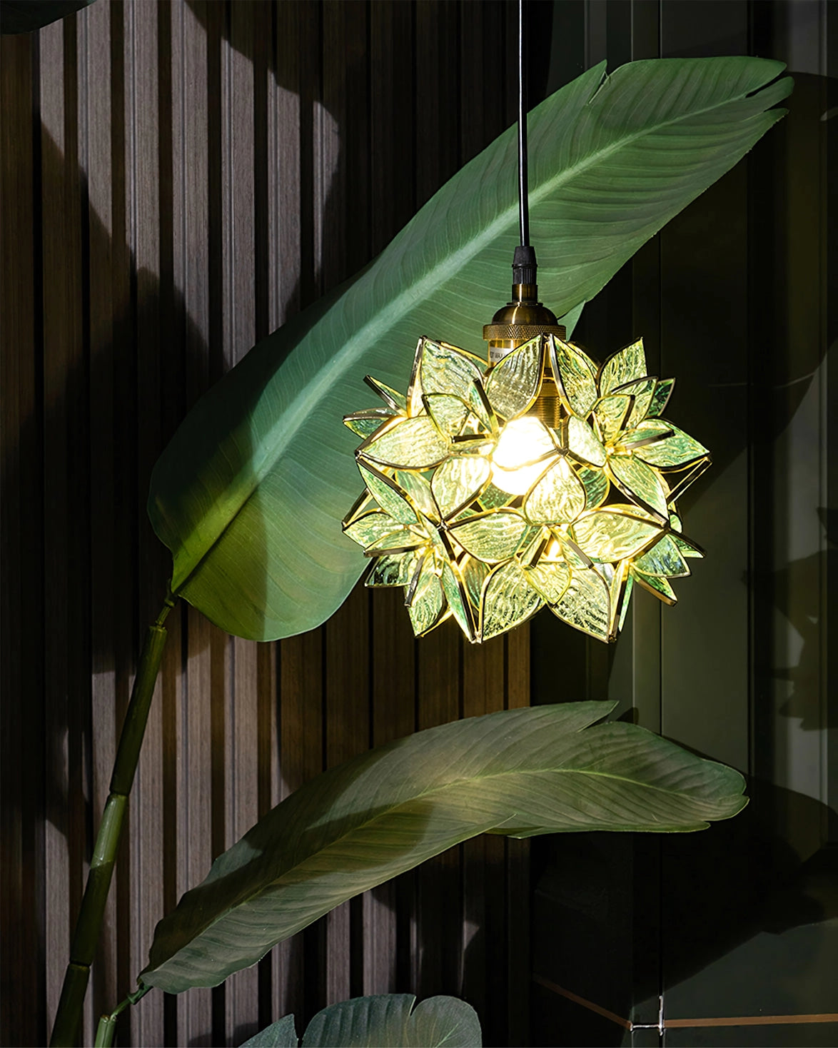 Lampa wisząca Capiz - Eleganckie Oświetlenie do Twojego Domu