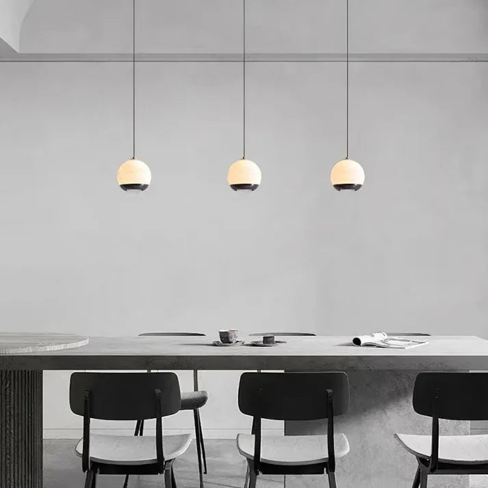 Nordycka Lampa Wisząca Kula z Marmuru Alabastrowego