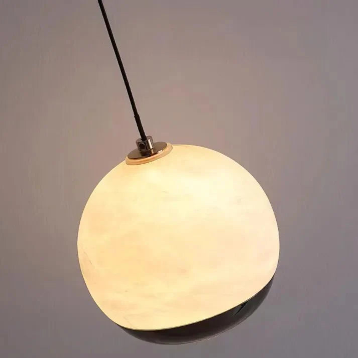 Nordycka Lampa Wisząca Kula z Marmuru Alabastrowego