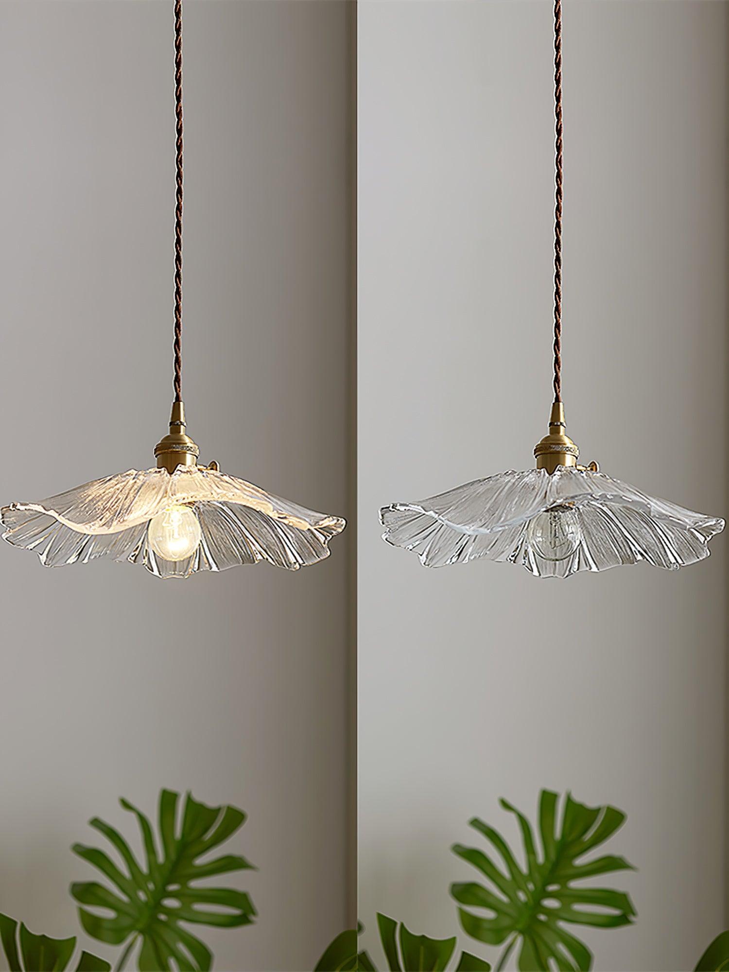 Szklana lampa wisząca z kwiatami - stylowe oświetlenie do Twojego domu