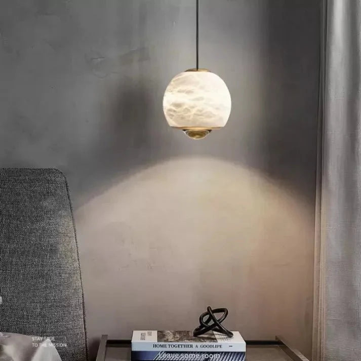 Nordycka Lampa Wisząca Kula z Marmuru Alabastrowego