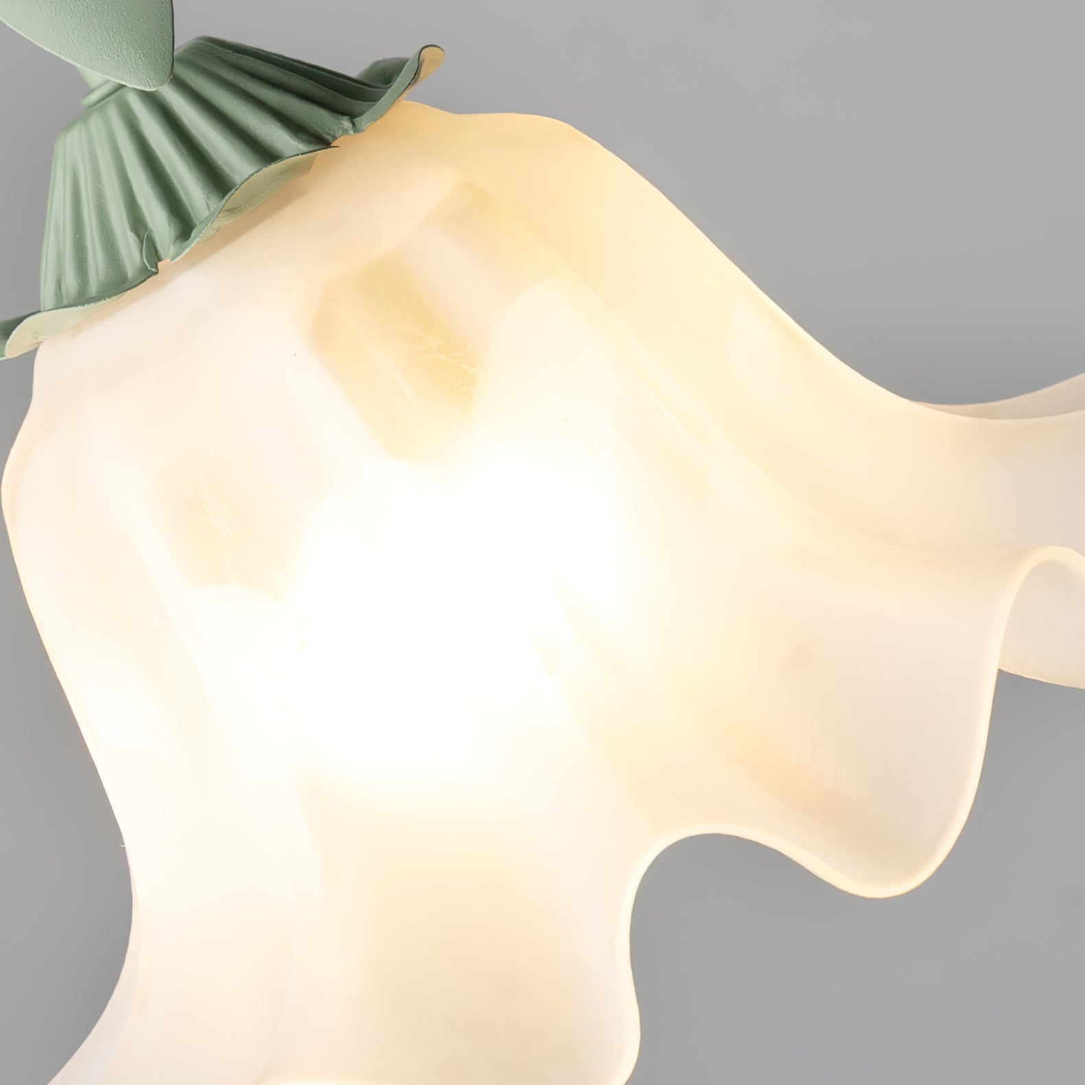 Lampa wisząca Konwalia - Eleganckie Oświetlenie dla Polskiego Domu