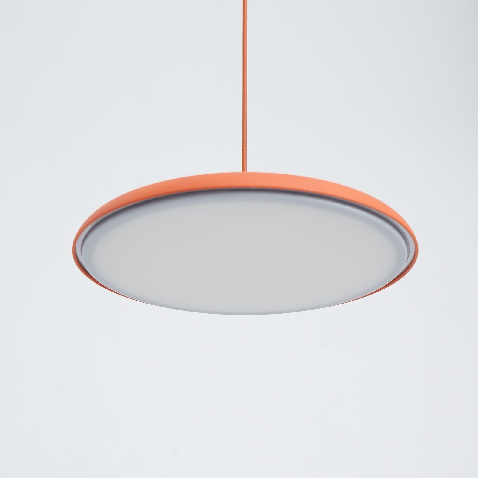 Lampa wisząca Cookie - nowoczesny minimalizm i ciepło