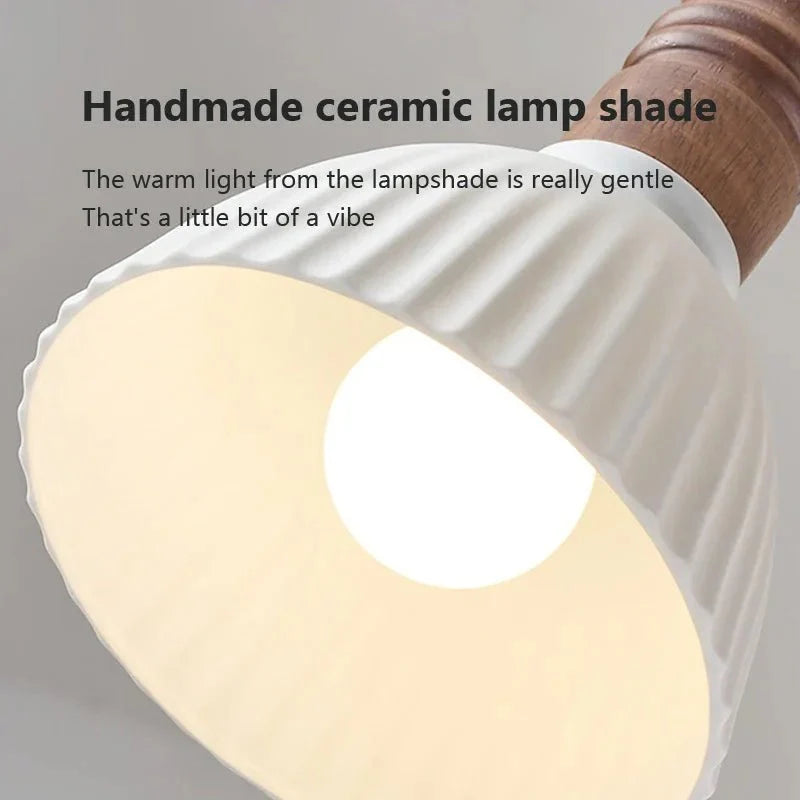 Lampa wisząca z litego drewna Cream Wind - Styl i Funkcjonalność