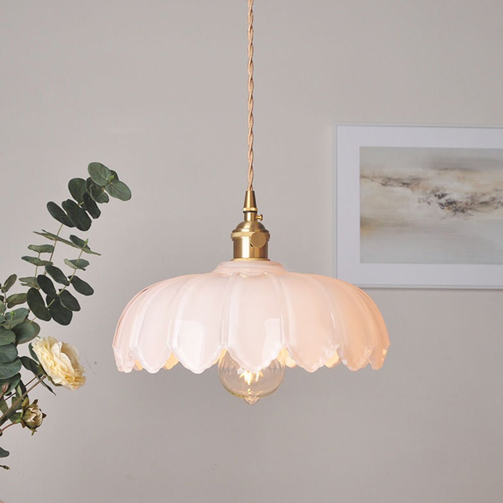 Vintage wisząca lampa szklana kwiatowa