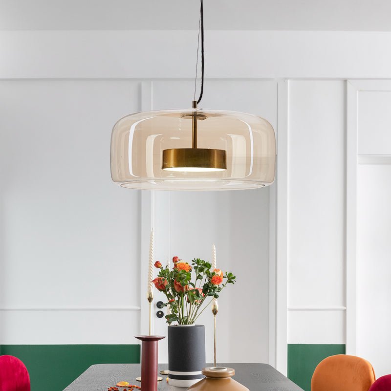 Szklana lampa wisząca w stylu hotelowym