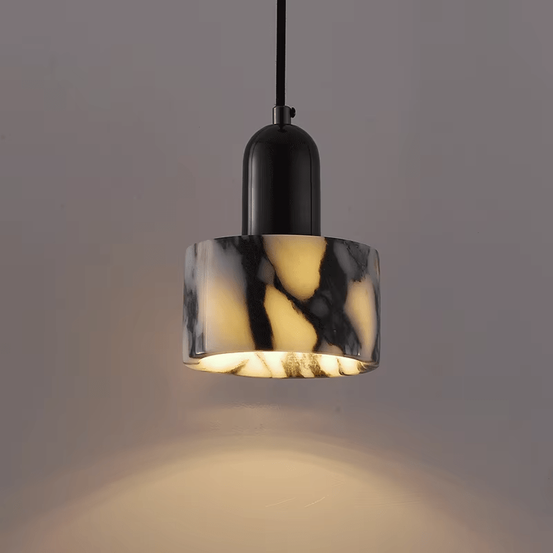 Czarna marmurowa lampa wisząca