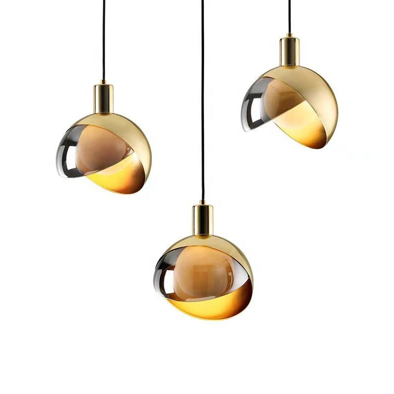 Nowoczesna złota szklana lampa wisząca