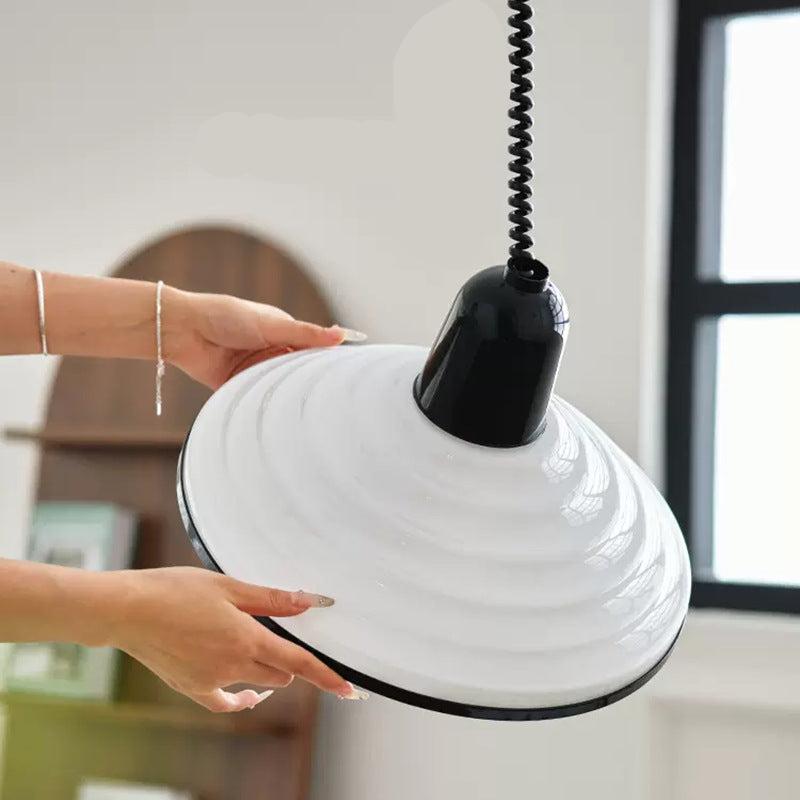 Francuska kremowa szklana lampa wisząca