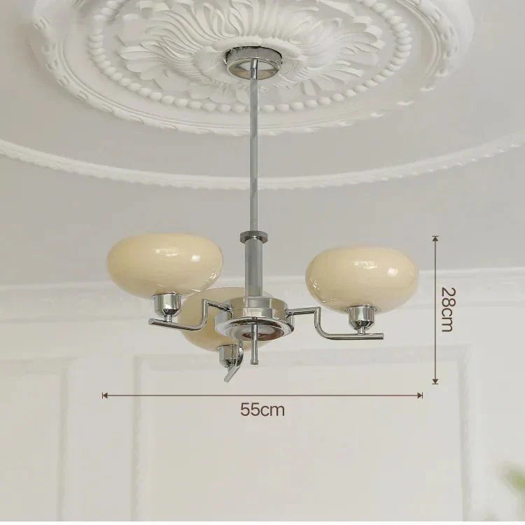 Średniowieczny żyrandol w stylu Bauhaus